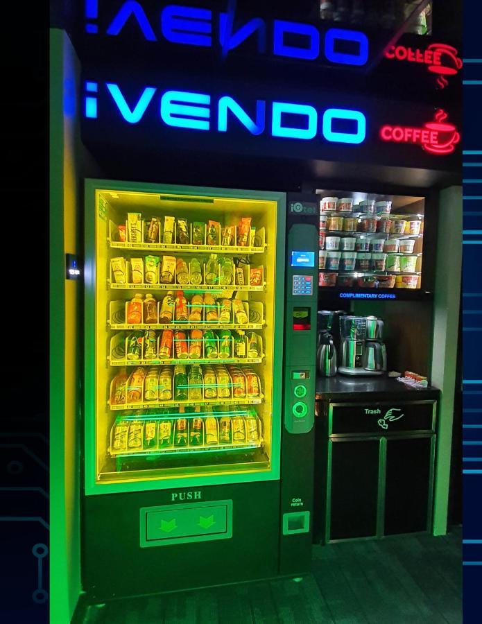 Iotel Luxury Kiosk Hotel アンヘレス エクステリア 写真